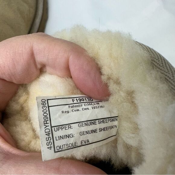 UGG Classic Mini light brown genuine sheepskin low boots booties women’s 6 - Picture 8 of 9